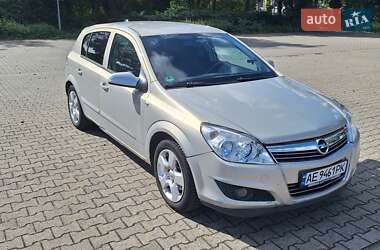 Хетчбек Opel Astra 2007 в Павлограді