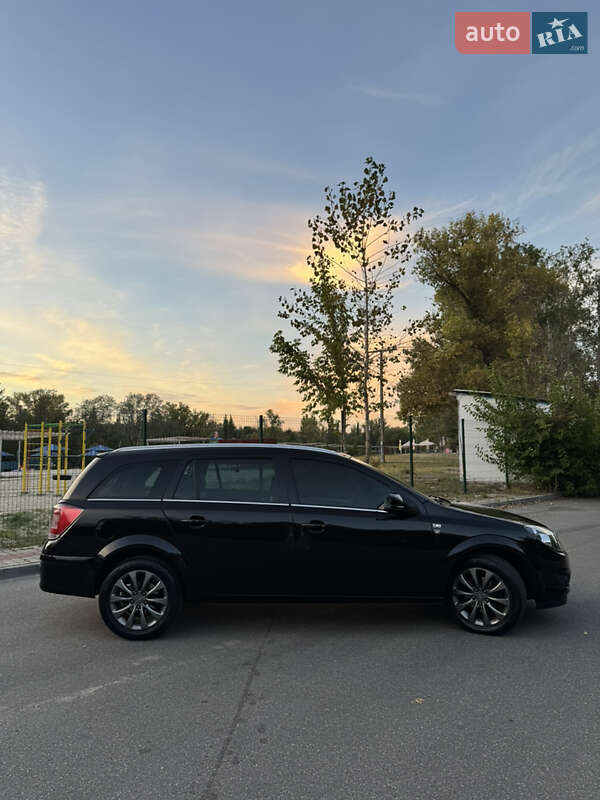 Универсал Opel Astra 2010 в Полтаве фото 12 Универсал Opel Astra 2010 в Полтаве