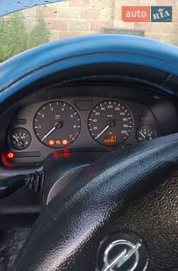 Седан Opel Astra 2005 в 