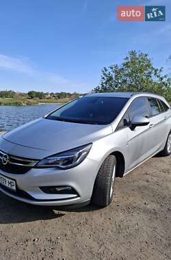 Универсал Opel Astra 2016 в 