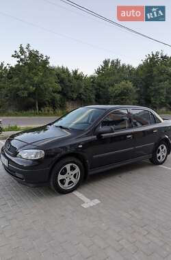 Седан Opel Astra 2008 в 