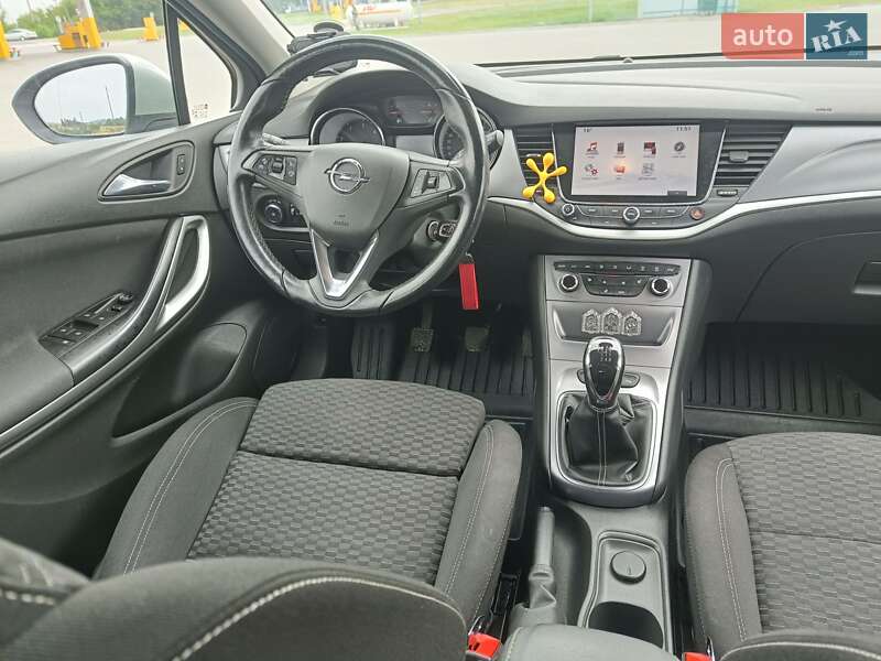 Универсал Opel Astra 2017 в Горохове