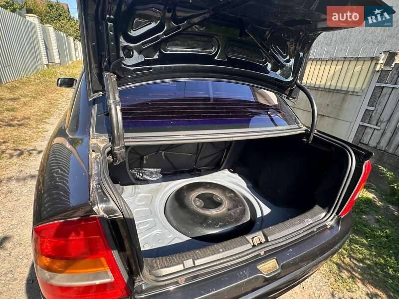 Седан Opel Astra 2006 в Киеве фото 3 Седан Opel Astra 2006 в Киеве