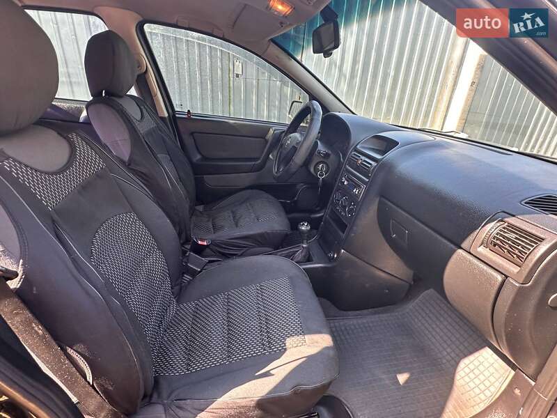 Седан Opel Astra 2006 в Киеве фото 7 Седан Opel Astra 2006 в Киеве