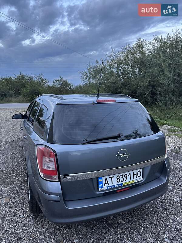 Універсал Opel Astra 2007 в Коломиї