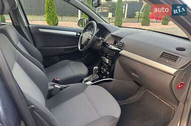 Универсал Opel Astra 2010 в 