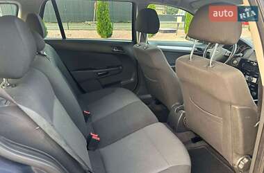Универсал Opel Astra 2010 в 