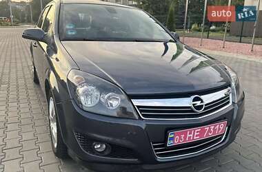 Opel Astra 2010