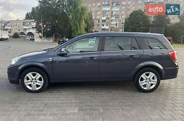Универсал Opel Astra 2010 в 