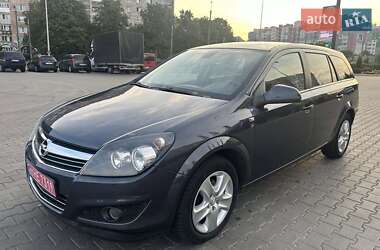 Универсал Opel Astra 2010 в 