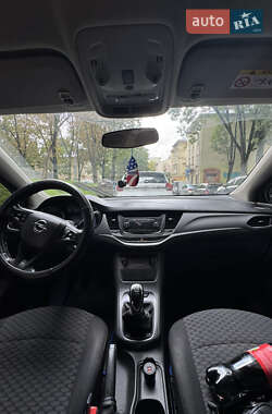 Универсал Opel Astra 2017 в 