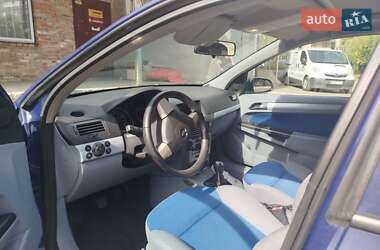 Универсал Opel Astra 2006 в 