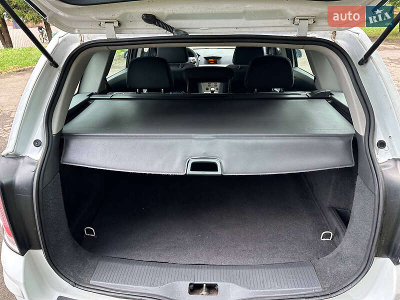 Универсал Opel Astra 2008 в Ровно