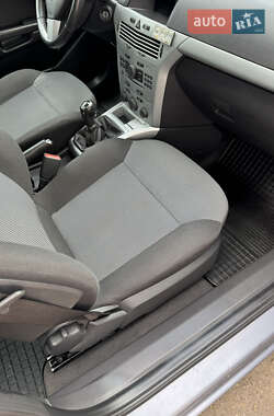 Универсал Opel Astra 2009 в 
