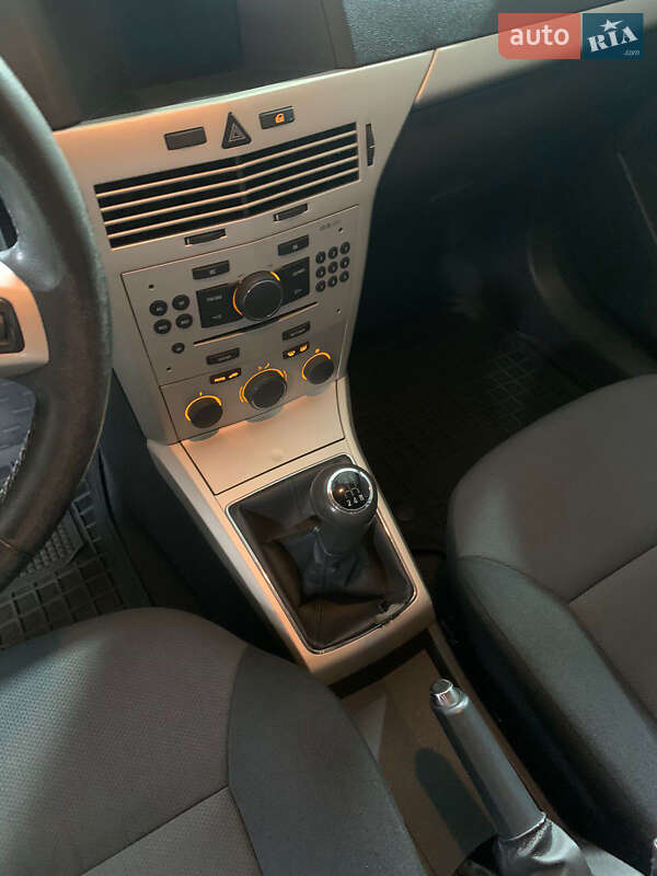 Универсал Opel Astra 2008 в Виннице