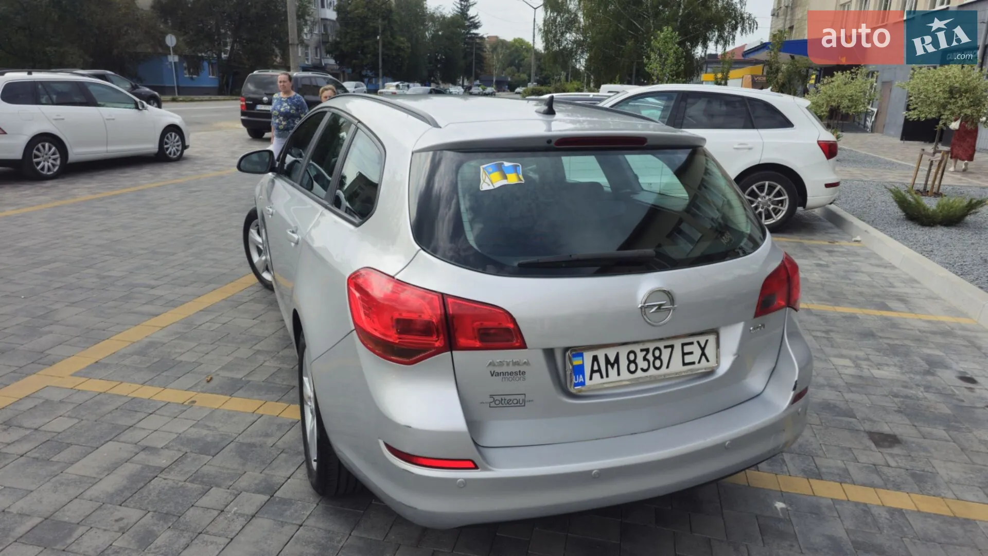 2011 Opel Astra - мініатюра 9