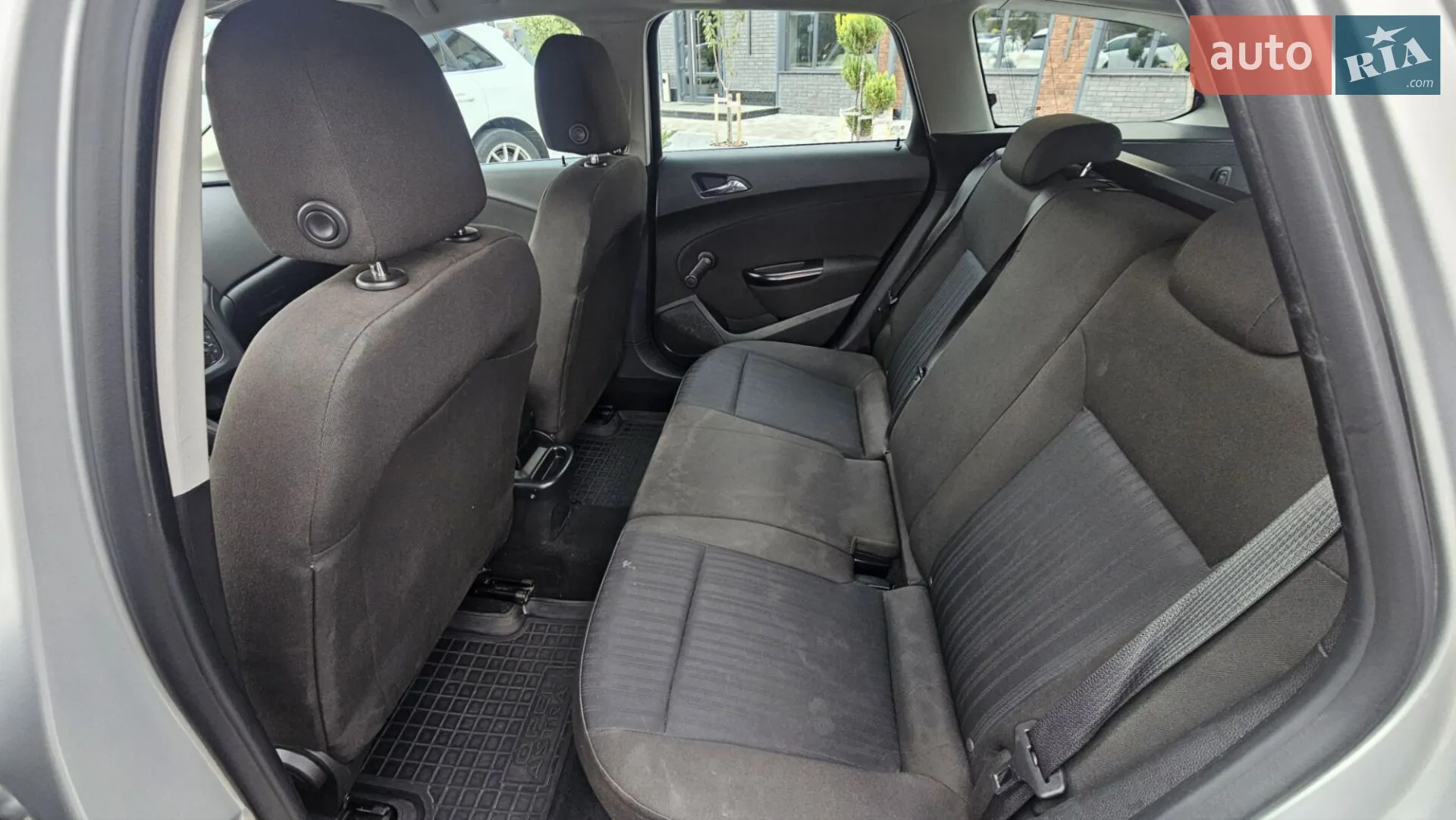 2011 Opel Astra - мініатюра 11
