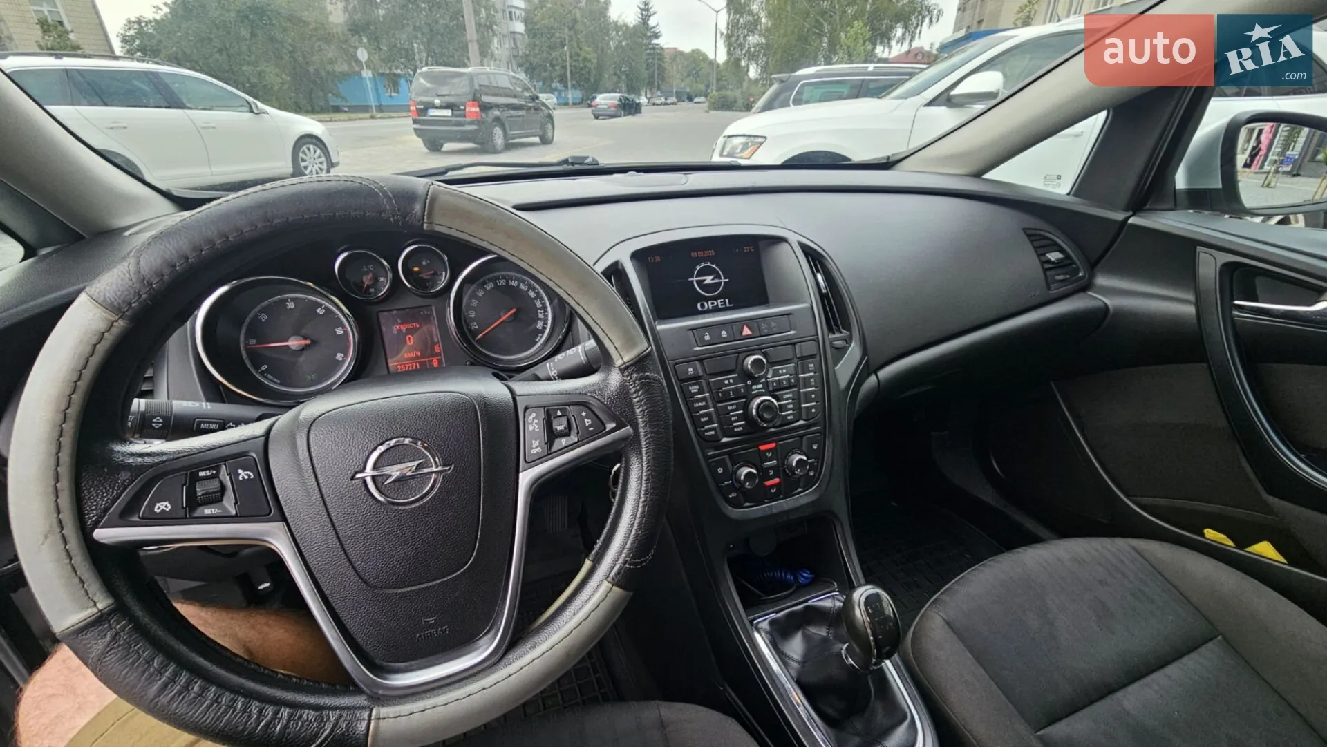 2011 Opel Astra - мініатюра 12