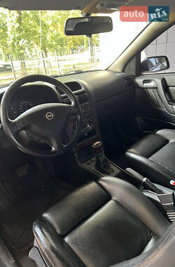 Хэтчбек Opel Astra 1999 в 