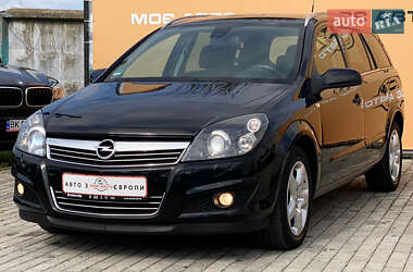 Универсал Opel Astra 2009 в Ровно
