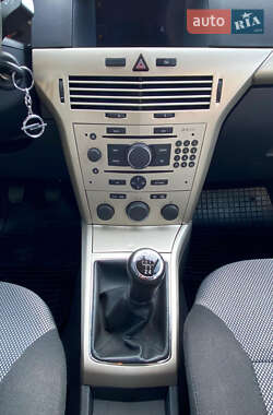 Универсал Opel Astra 2009 в 