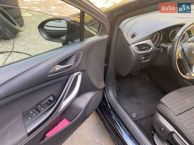 Универсал Opel Astra 2017 в Одессе