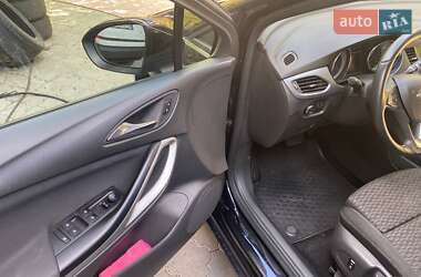 Универсал Opel Astra 2017 в 