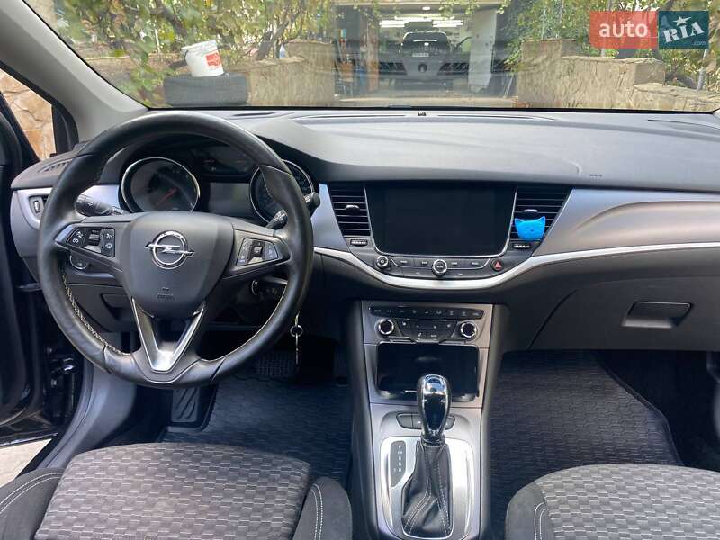 Универсал Opel Astra 2017 в Одессе