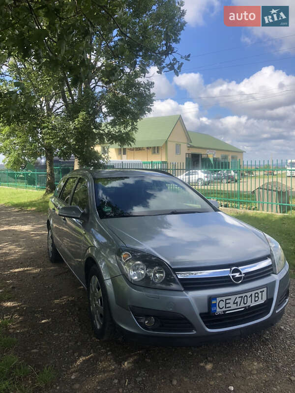 Универсал Opel Astra 2006 в Черновцах