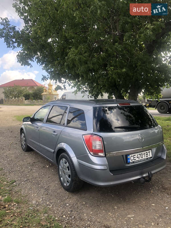 Универсал Opel Astra 2006 в Черновцах