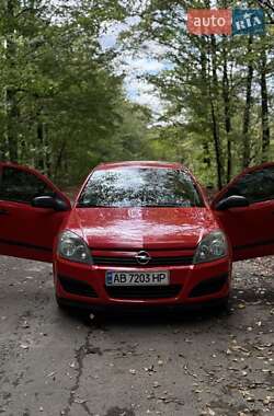 Хетчбек Opel Astra 2004 в Тульчині