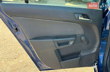 Универсал Opel Astra 2006 в 