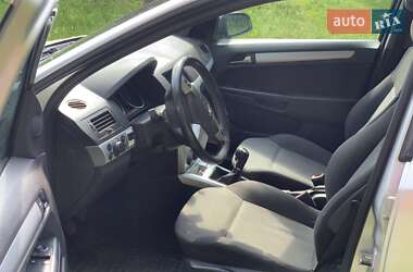Универсал Opel Astra 2009 в 