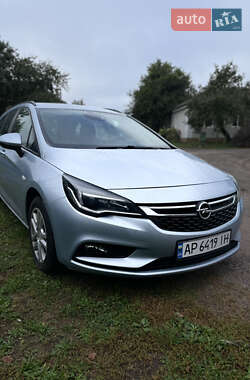 Універсал Opel Astra 2016 в Чернігові