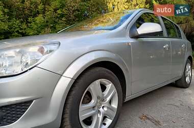 Хэтчбек Opel Astra 2009 в 