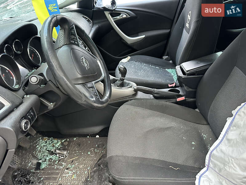 Минивэн Opel Astra 2011 в Киеве