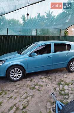Хетчбек Opel Astra 2004 в Лебедині