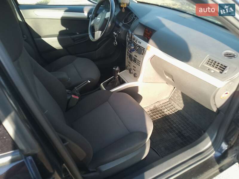 Универсал Opel Astra 2008 в Кривом Роге