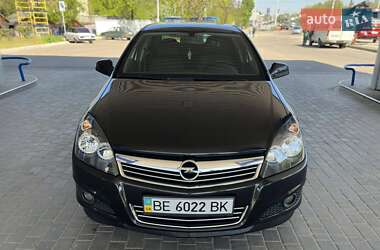 Седан Opel Astra 2013 в 