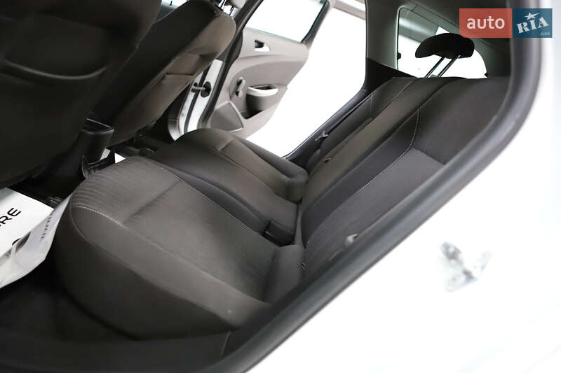 Универсал Opel Astra 2013 в Дрогобыче