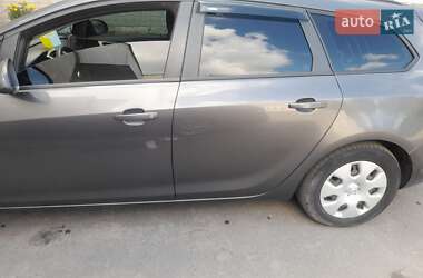 Універсал Opel Astra 2011 в Шепетівці