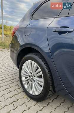 Универсал Opel Astra 2011 в 