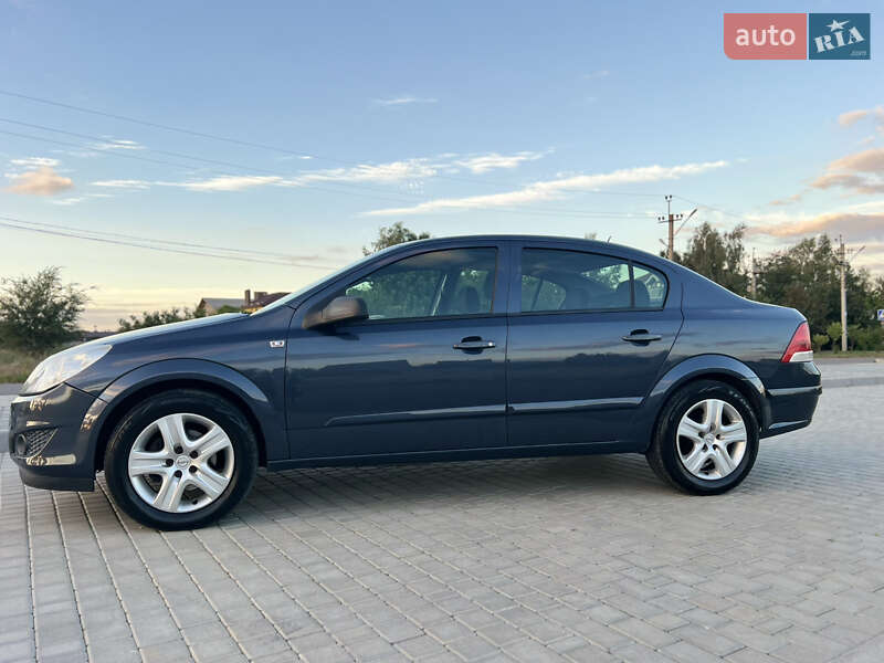 Седан Opel Astra 2008 в 