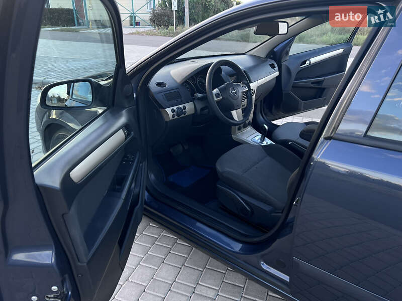 Седан Opel Astra 2008 в Одессе