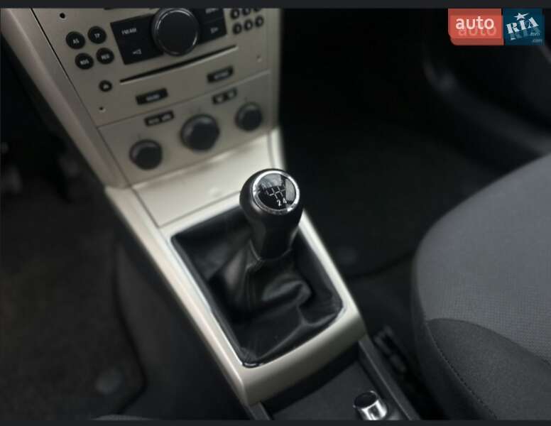 Хэтчбек Opel Astra 2009 в Сарате