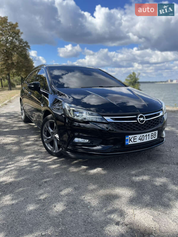 Универсал Opel Astra 2019 в Днепре