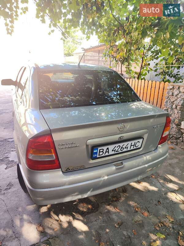 Седан Opel Astra 2008 в Кропивницком