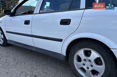 Універсал Opel Astra 2004 в 