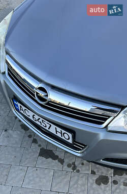 Универсал Opel Astra 2009 в 