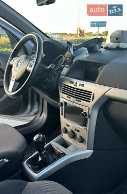Универсал Opel Astra 2009 в 
